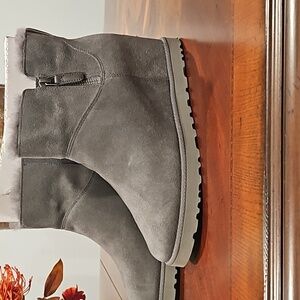 Classic Femme Zip Mini UGG